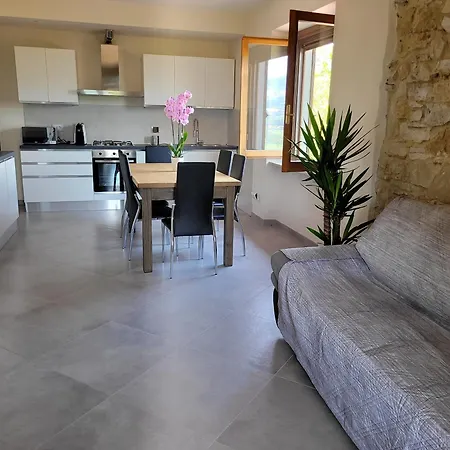 Borgo Fiore Lägenhetshotell Poppi