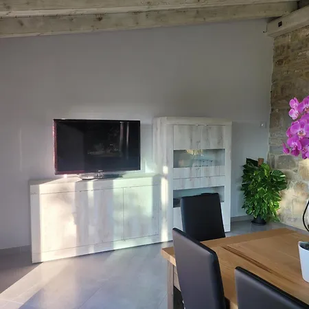 Borgo Fiore Hotel apartamentowy Poppi